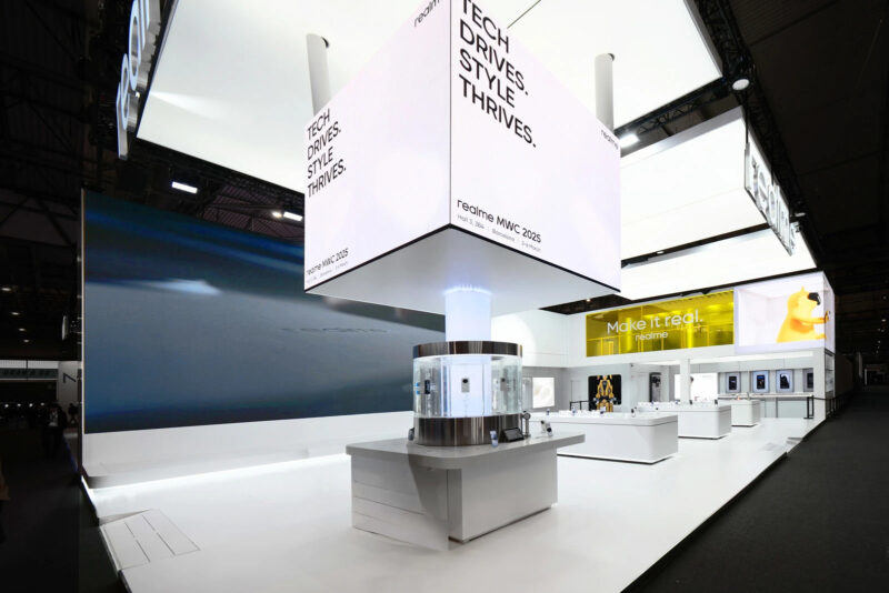 MWC 2025 REALME展台实景摄影照片 - 展示酷