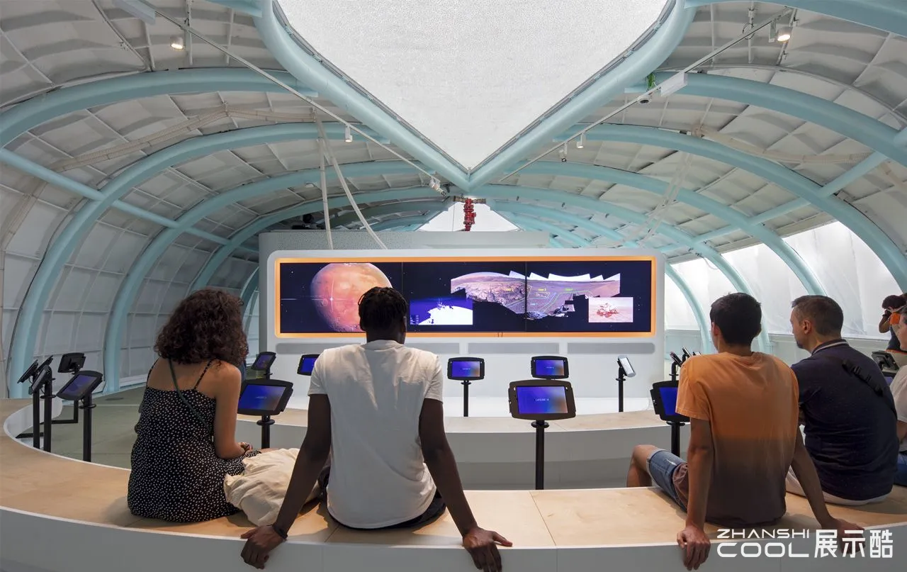 图片[1] - 【西班牙】瓦伦西亚CaixaForum的LaNUBE{IA} 体验式展览 - 展示酷