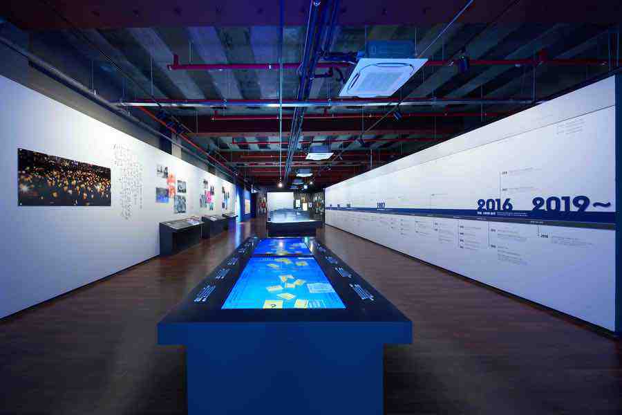 【韩国】The Democratic Life《民主的生活》展览｜JPG｜38张｜20.48M - 展示酷